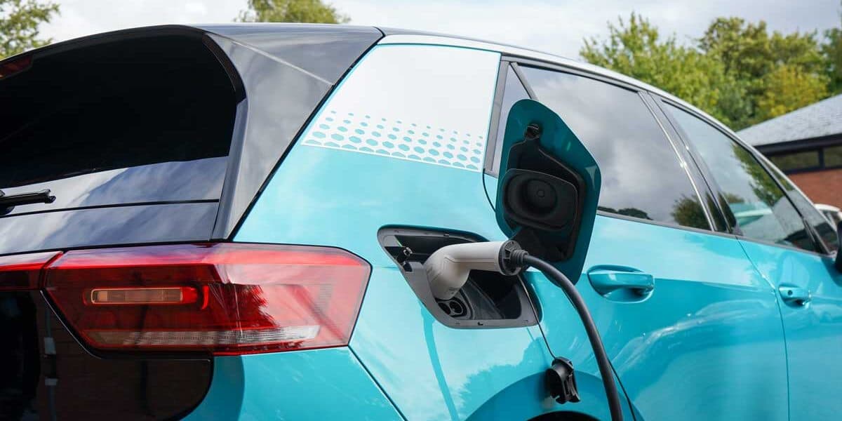 Elektroauto an der Ladesäule