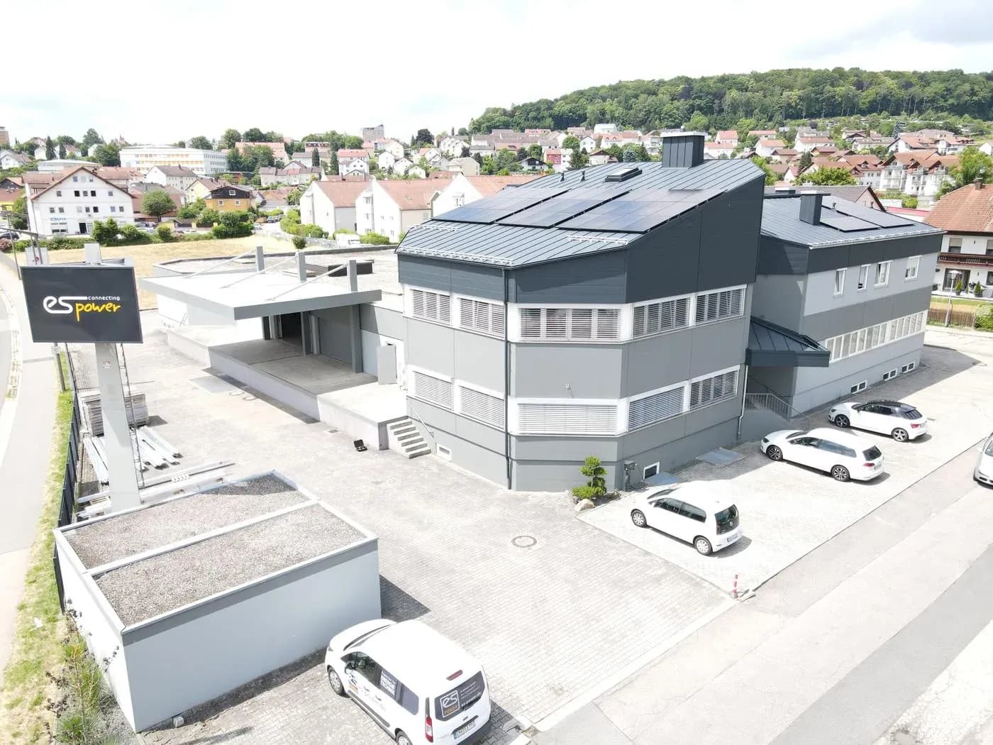Luftbild des Firmensitzes der es power GmbH in Cham